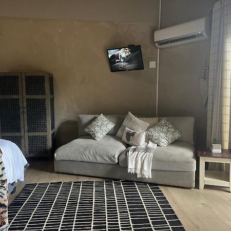 Simba Safaris African Pride Exotic Lodge Lephalale Екстер'єр фото