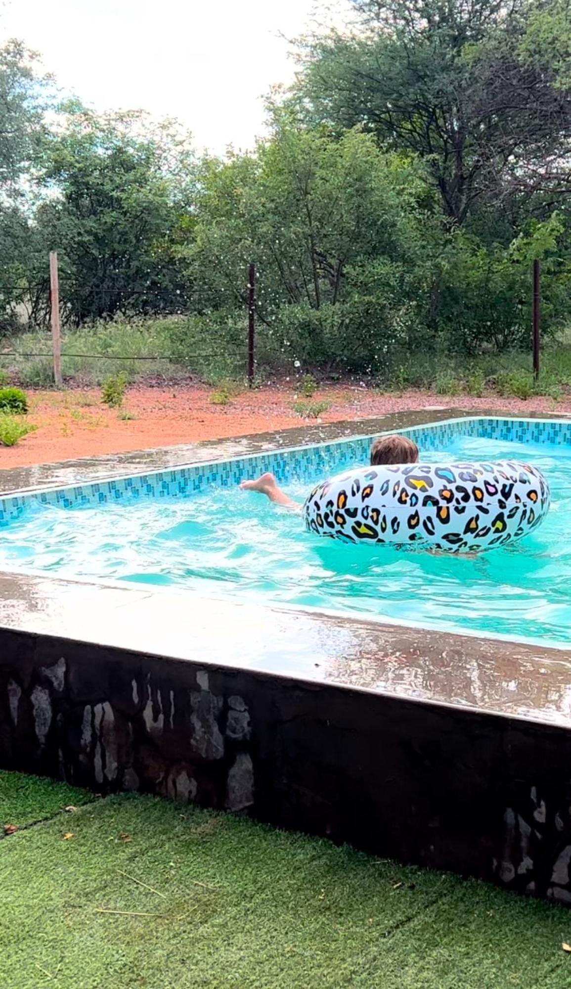 Simba Safaris African Pride Exotic Lodge Lephalale Екстер'єр фото