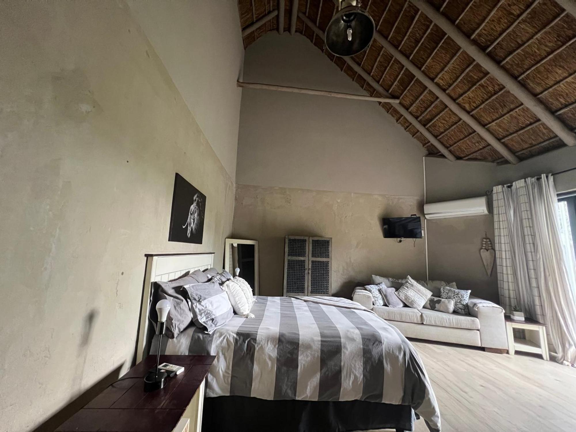 Simba Safaris African Pride Exotic Lodge Lephalale Екстер'єр фото