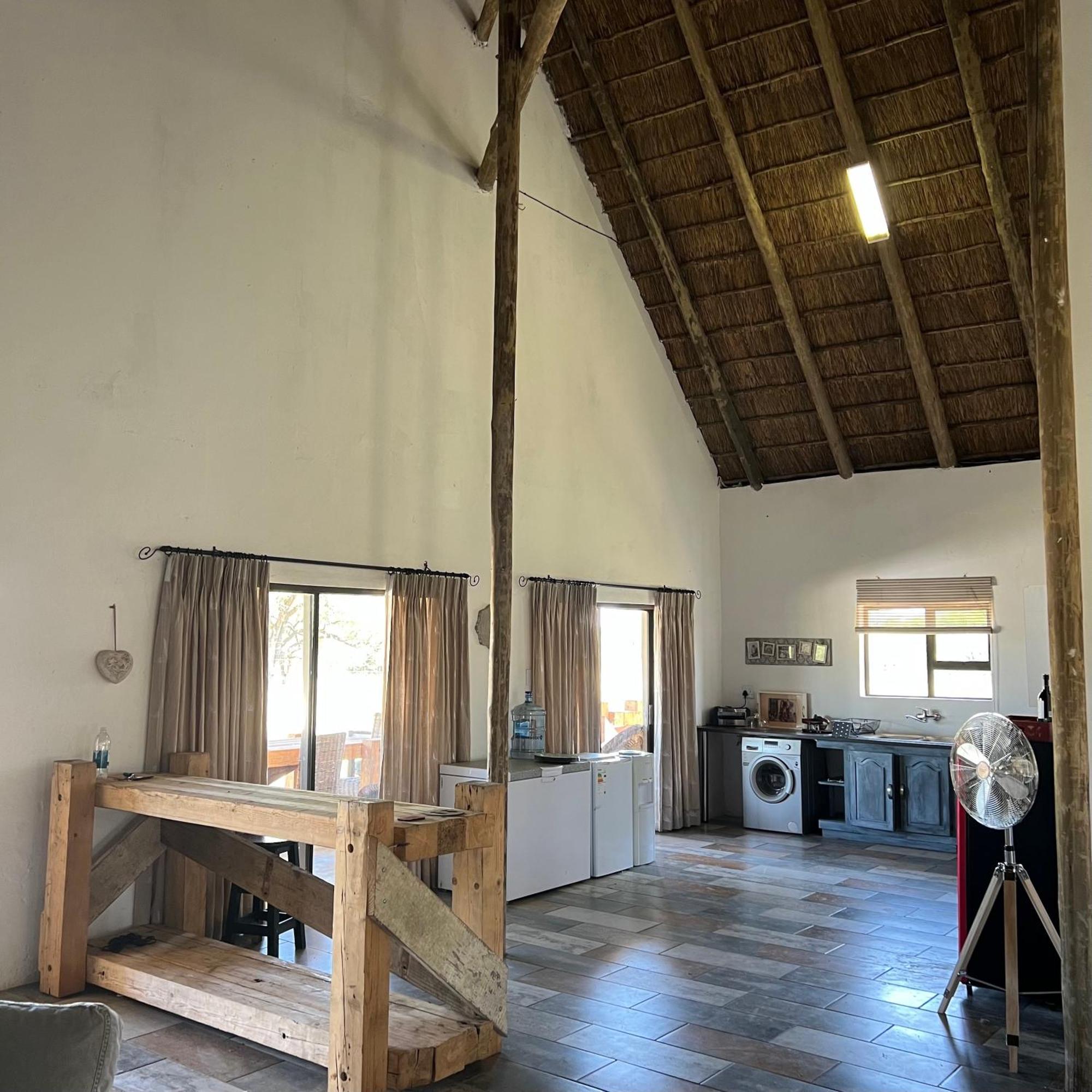 Simba Safaris African Pride Exotic Lodge Lephalale Екстер'єр фото